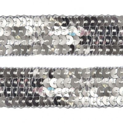 Тесьма с пайетками D8, шир. 20 мм/уп. 25+/-1 м, цвет серебро - купить в Магнитогорске. Цена: 778.19 руб.